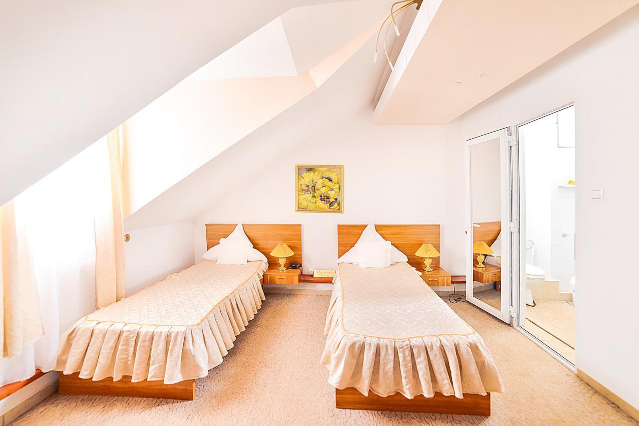 Hotel Roco Izvin المظهر الخارجي الصورة